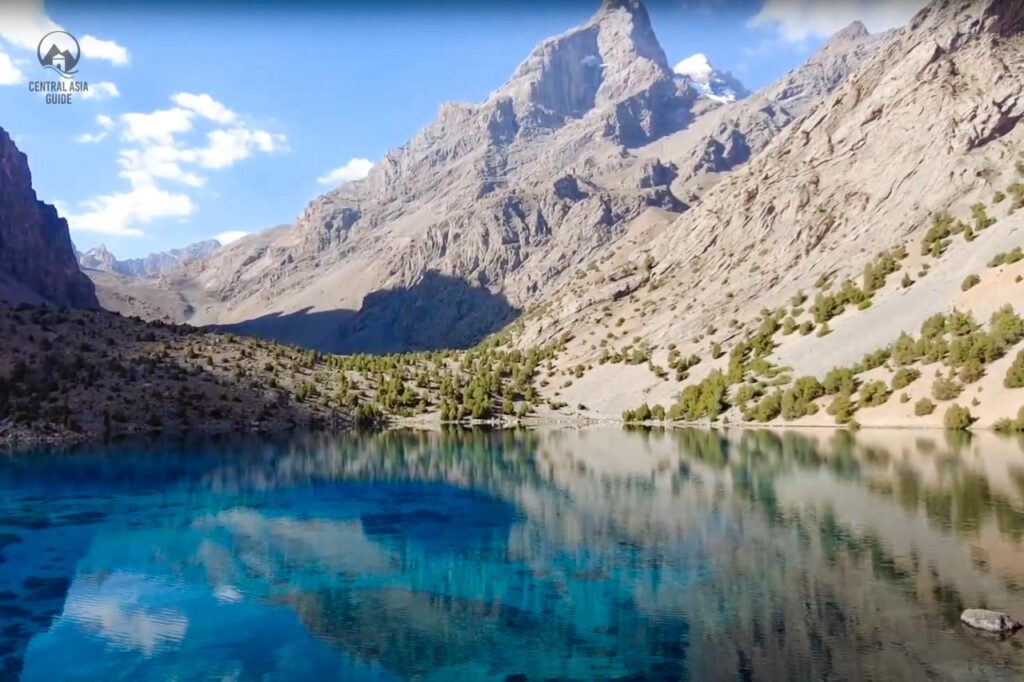Il lago Alaudin nelle montagne Fann del Tagikistan